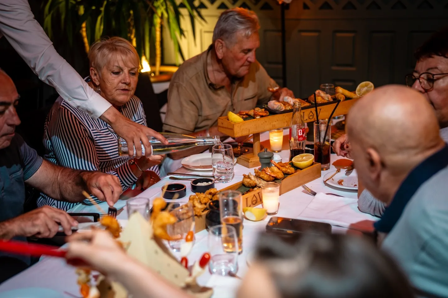 Dinner table at LOV